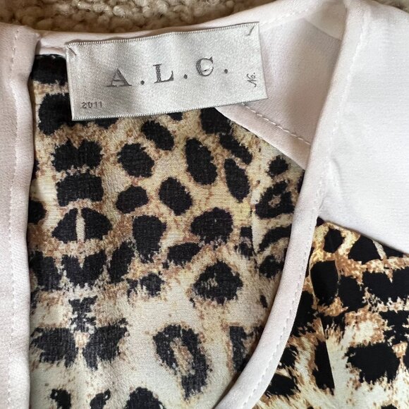A.L.C. Silk Leopard Print Short Sleeve Top – Size 2 - Picture 6 of 8